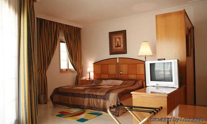 Dolphin Hotel Apartments Dubai Dış mekan fotoğraf
