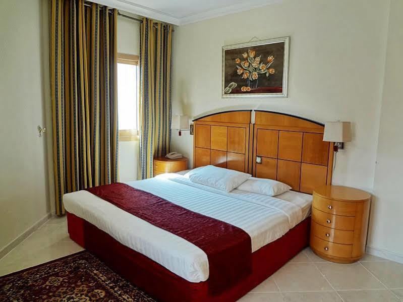 Dolphin Hotel Apartments Dubai Dış mekan fotoğraf
