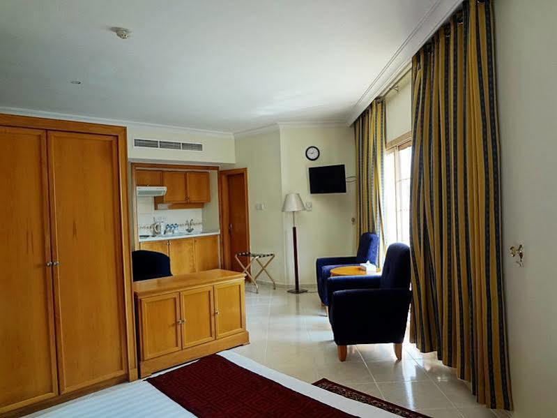 Dolphin Hotel Apartments Dubai Dış mekan fotoğraf